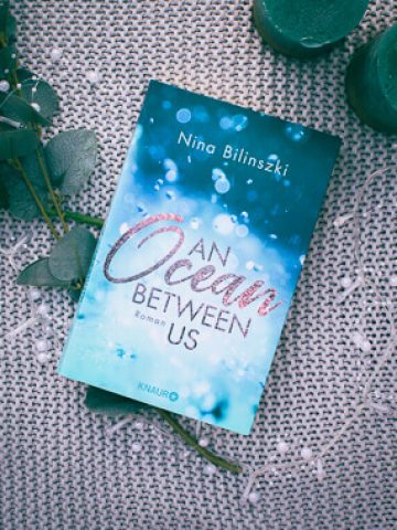 Buchcover von An Ocean between Us von Nina Bilinszki